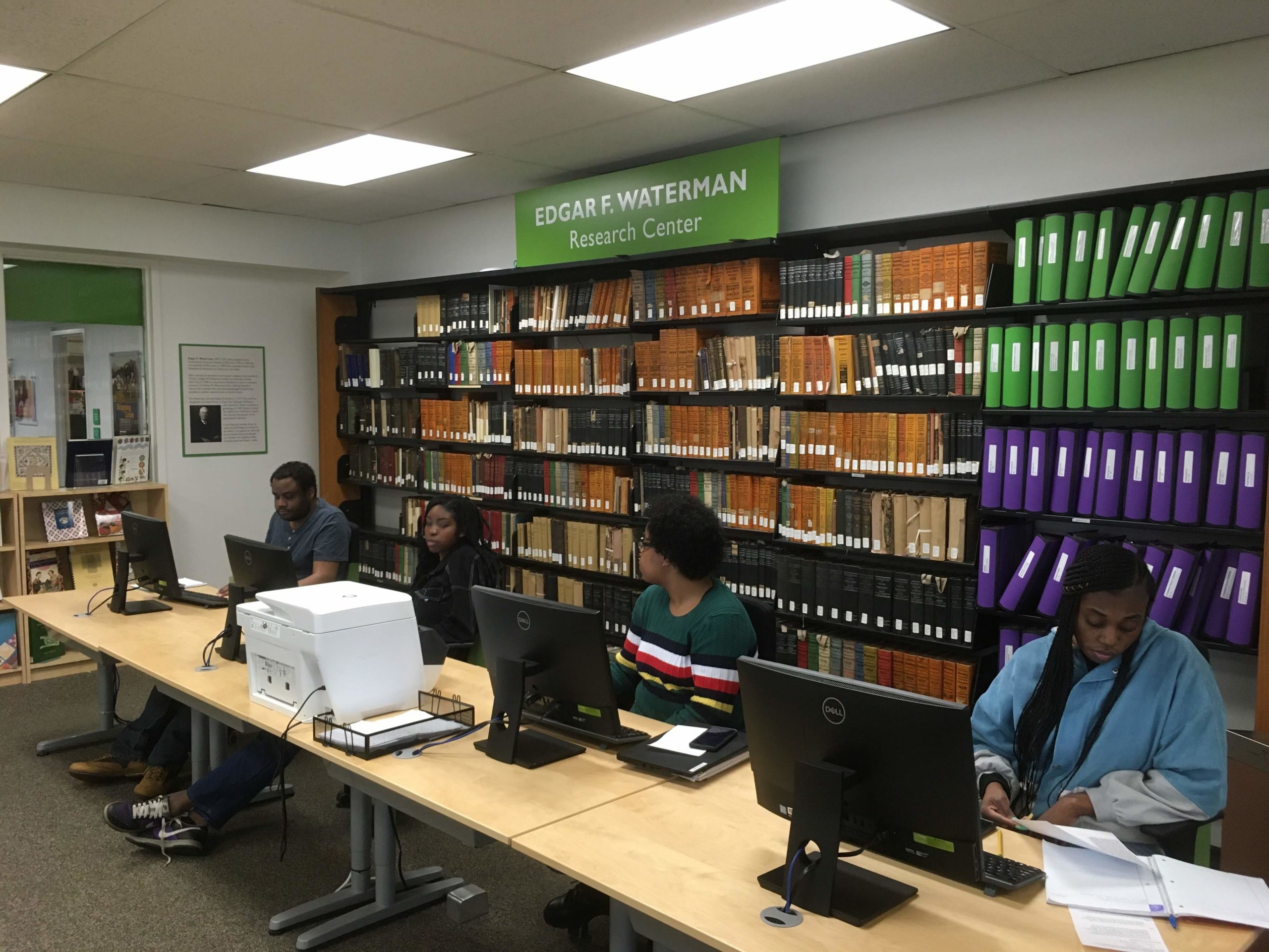 Students Researching at CHS